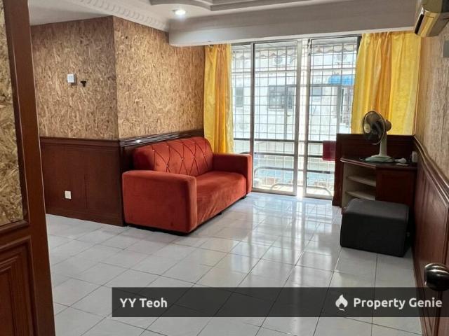 Duplex for sale in Malaka