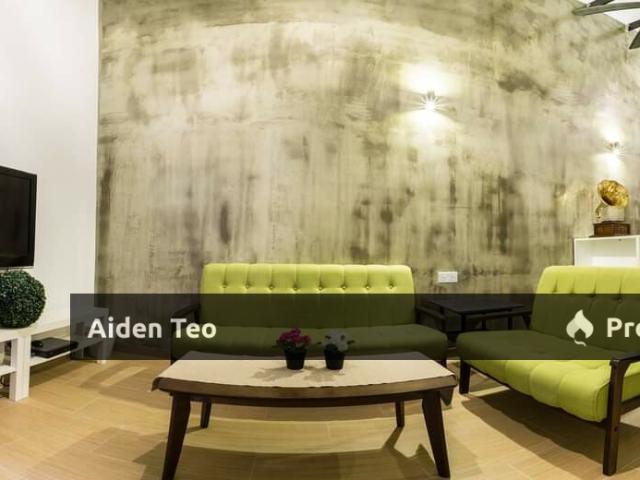 Terraced House for sale in Malaka