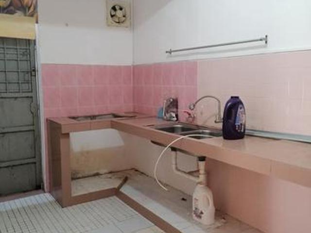 Townhouse for sale in Malaka