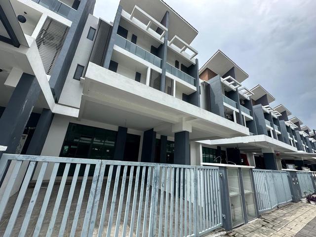 Terraced House for sale in Wellesley, Penang