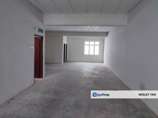 Shop for rent in Malaka