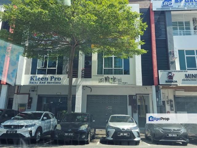 Shop for rent in Malaka