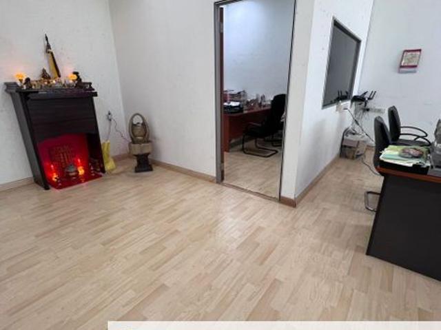 Shop for sale in Malaka