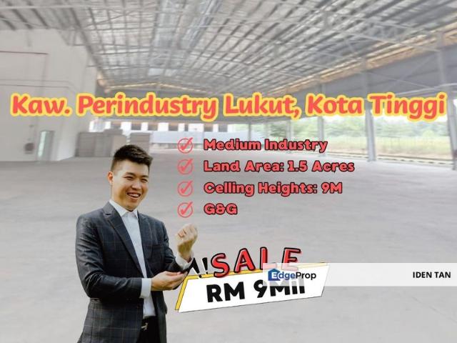 Warehouse for sale in Kota Tinggi