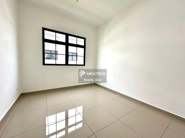 Warehouse for sale in Kota Tinggi, Johor