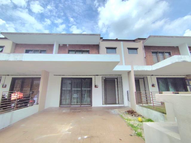 Terraced House for sale in Tanjong Sepat, Selangor