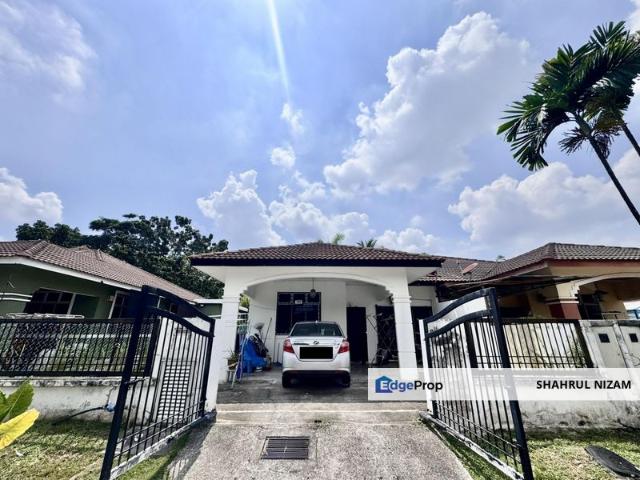 House for sale in Tanjong Sepat, Selangor