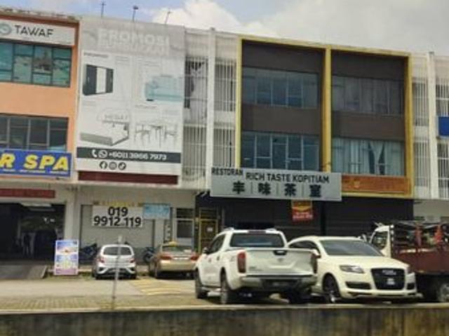 Shop for rent in Tanjong Sepat, Selangor
