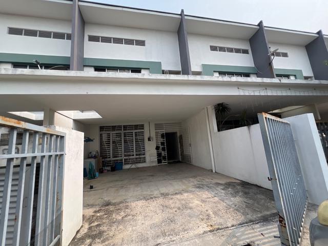 Terraced House for sale in Tanjong Sepat, Selangor