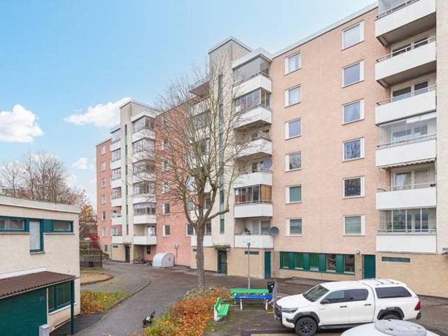 Bostad till salu i Sollentuna, Stockholm