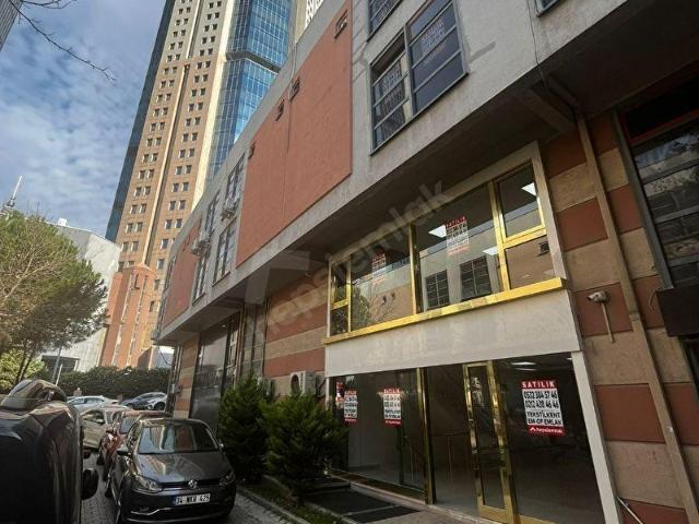 Oruçreis Mahallesi, Esenler içerisinde satılık Dükkan