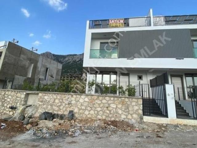 Ağlıboğaz, Kozan içerisinde satılık Villa