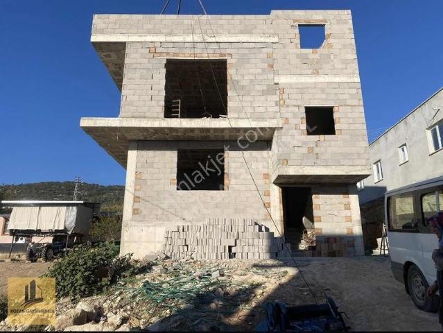 Çanaklı, Kozan içerisinde satılık Villa