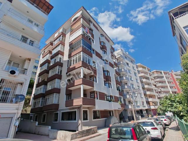 İzmit, Kocaeli içerisinde satılık mülk