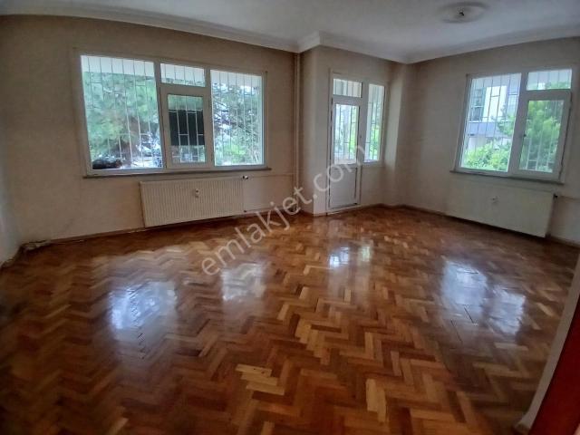 Kadiköy, İstanbul içerisinde kiralık mülk