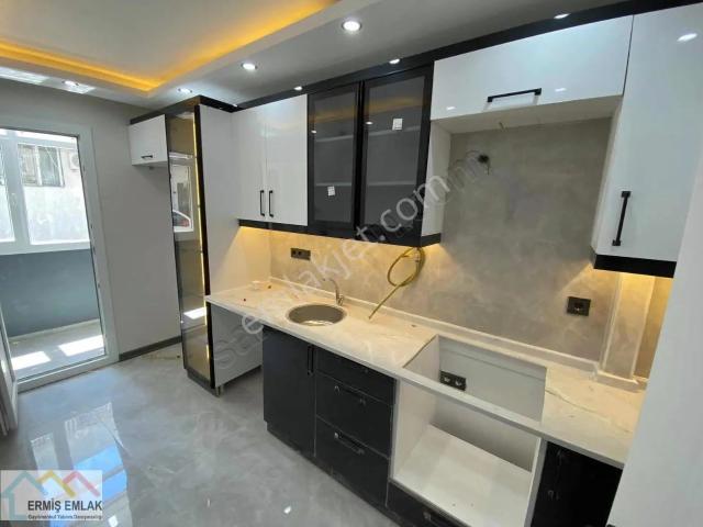 Buca, İzmir içerisinde satılık mülk