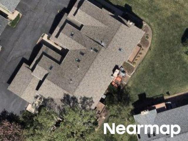 Condo for sale in Mchenry