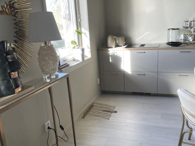 Hus hyra i Hjuvik, Västra Götaland