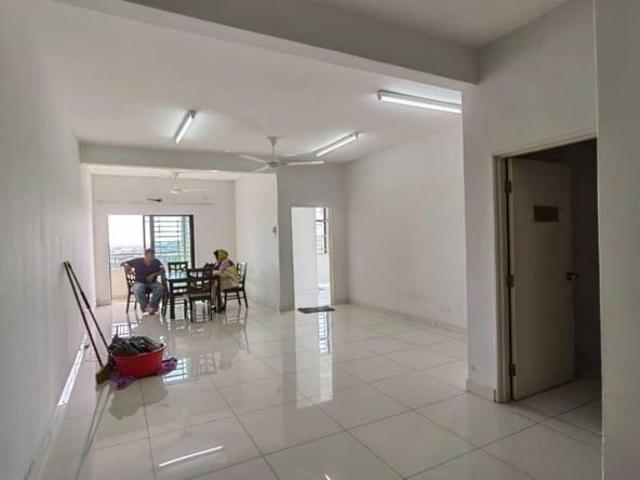 Condominium for sale in Petaling, Alam Impian