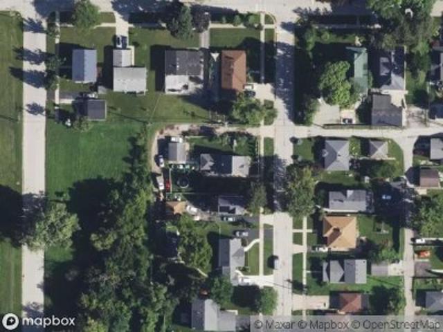 House for sale in Great Lakes, Illinois