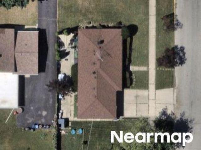 House for sale in Great Lakes, Illinois