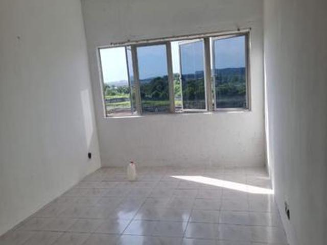 Flat for sale in Petaling, Alam Impian
