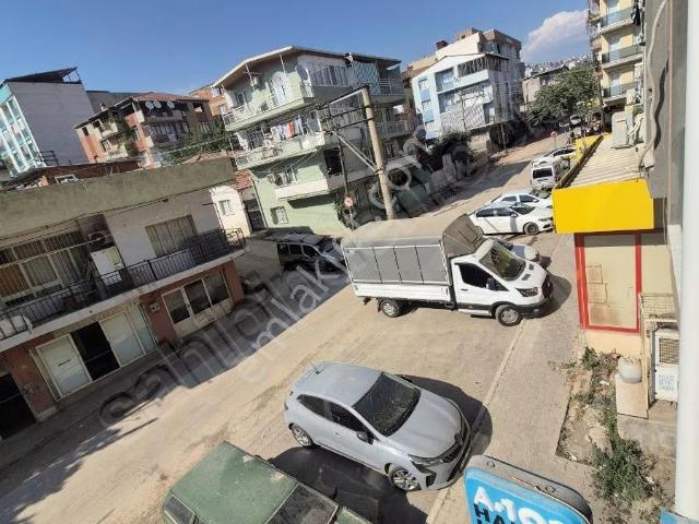 Bayrakli, İzmir içerisinde kiralık mülk