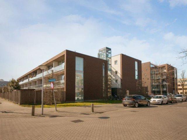 Appartement te huur in Strijp, Acht