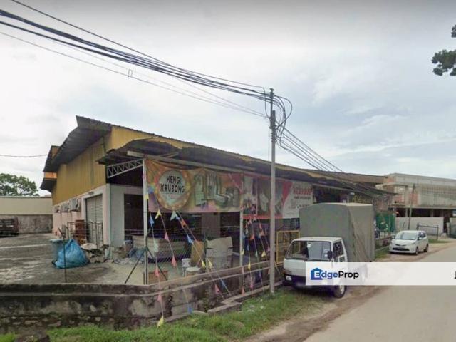 Warehouse for sale in Malaka
