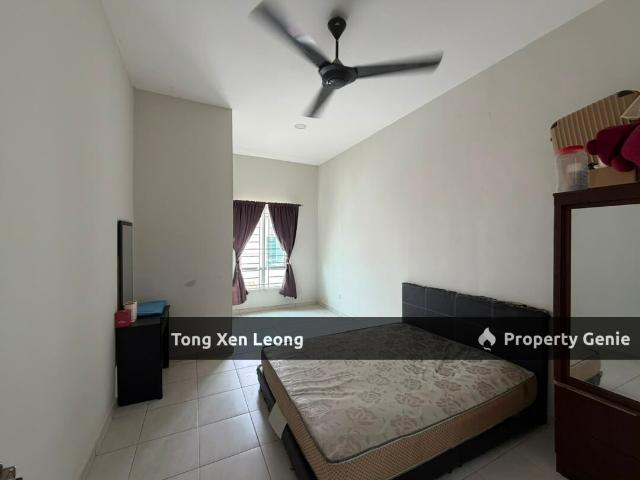 Terraced House for sale in Malaka
