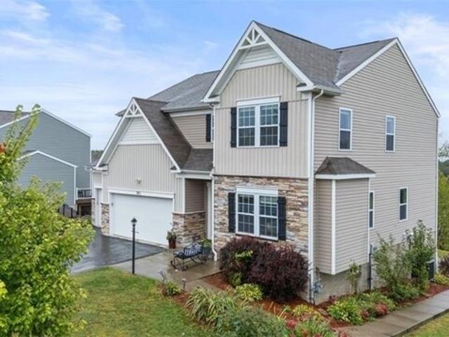 House for sale in Evans City, Pennsylvania