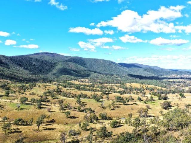 Cottage for sale in Lower Cressbrook, Queensland