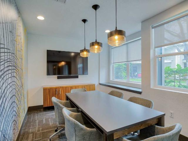 Apartment for rent in Lake Oswego, Oregon