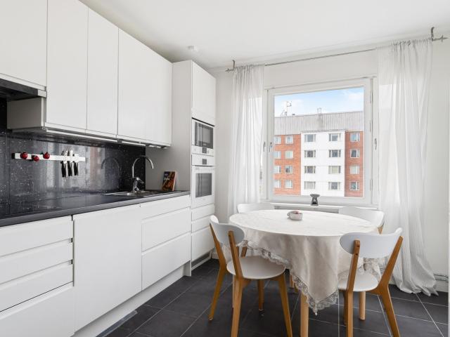 Bostadsrätt till salu i Solna, Stockholm