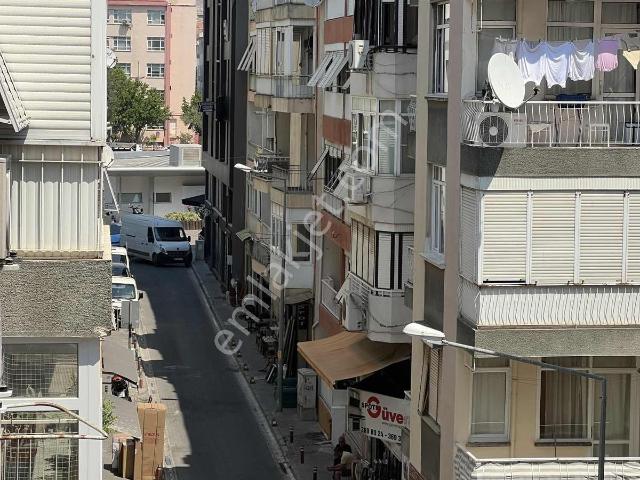 Donanmacı Mahallesi, Karşıyaka içerisinde satılık mülk