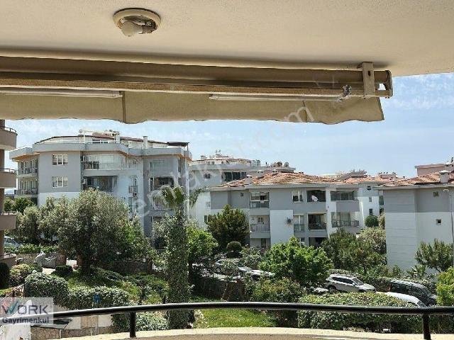 Kuşadasi, Aydin içerisinde satılık mülk