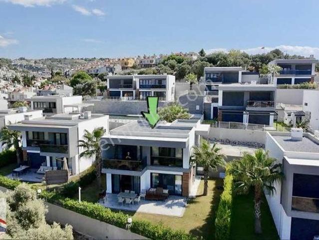 Kadıkalesi, Kuşadası içerisinde kiralık Villa