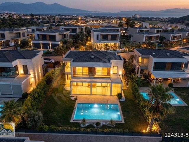 Kuşadasi, Aydin içerisinde satılık Villa