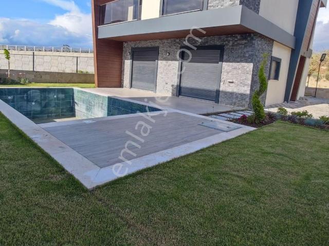 Kuşadasi, Aydin içerisinde satılık Villa