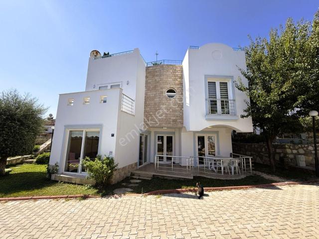 Kuşadasi, Aydin içerisinde satılık Villa