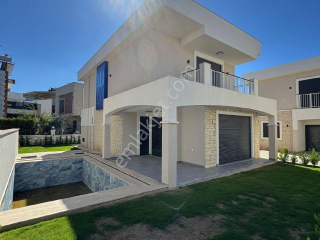 Kuşadasi, Aydin içerisinde satılık Villa