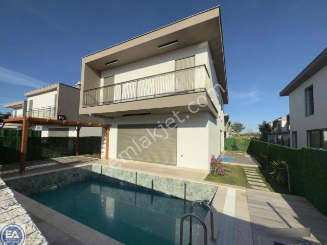 Kuşadasi, Aydin içerisinde satılık Villa