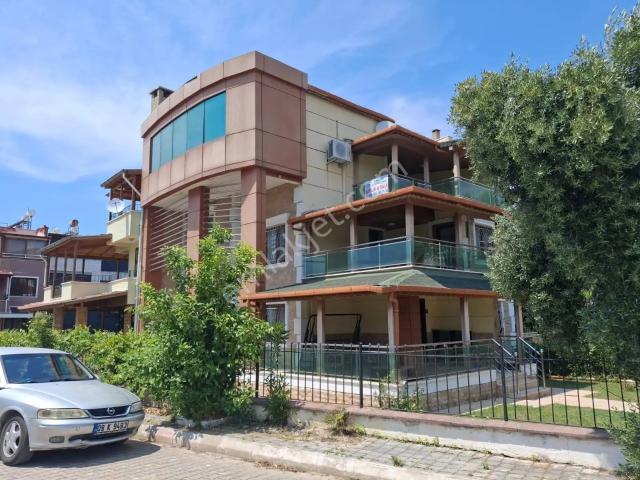 Oğuz Sitesi, Kuşadası içerisinde satılık Villa