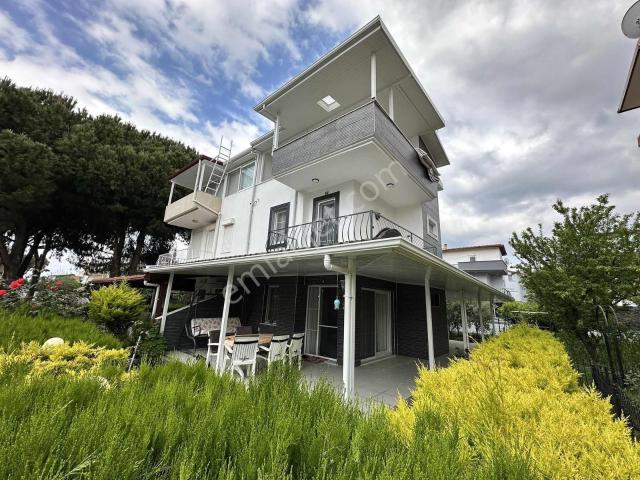Kuşadasi, Aydin içerisinde satılık Villa