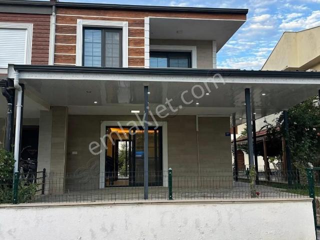 Kuşadasi, Aydin içerisinde satılık Villa