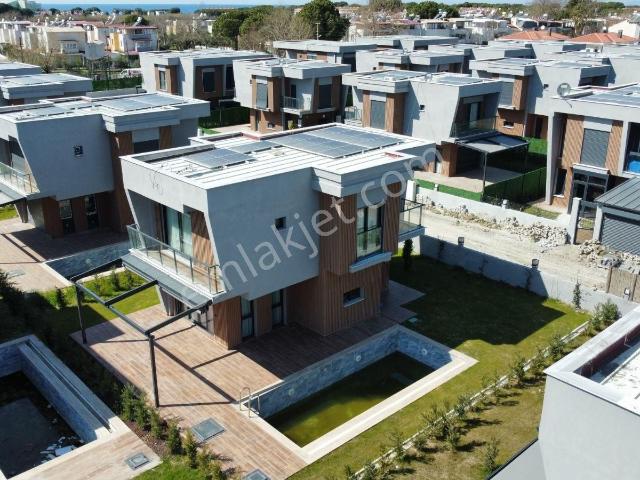 Kuşadasi, Aydin içerisinde satılık Villa