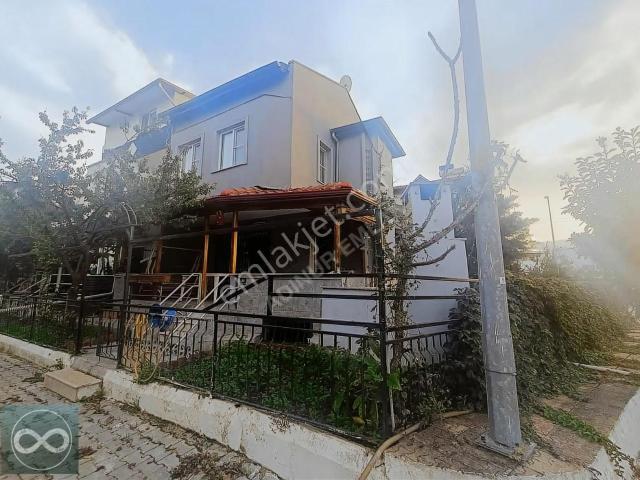 Kuşadasi, Aydin içerisinde satılık Arsa