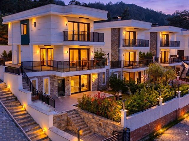 Kuşadasi, Aydin içerisinde satılık Villa