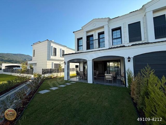 Kuşadasi, Aydin içerisinde satılık Villa