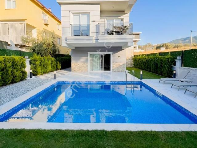 Kuşadasi, Aydin içerisinde satılık Villa